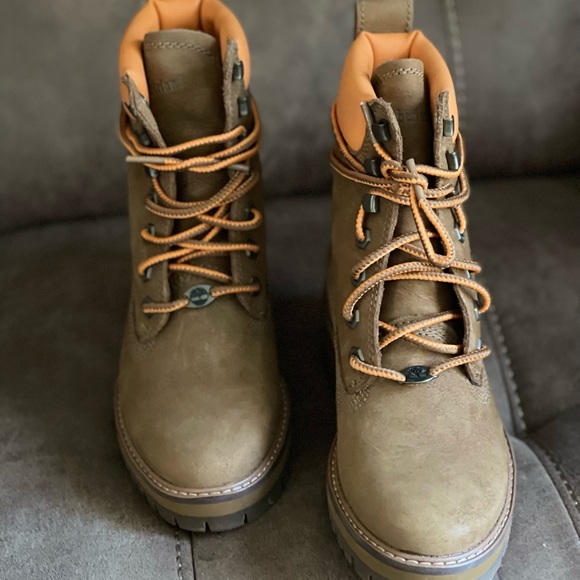 Timberland Courmayeur Valley 6” Boot - Picture 5 of 12